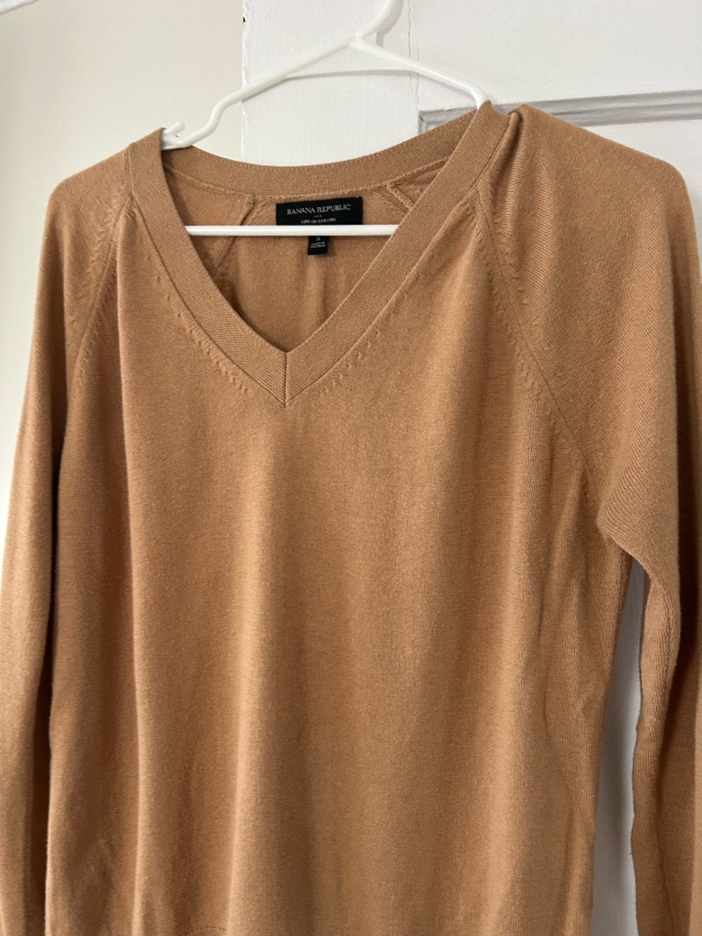 Banana Republic Forever V-Neck Sweater in a camel tan, S